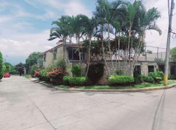 Casa · 400m² · 4 Recámaras · 3 Estacionamientos · Casa en Fraccionamiento en Las Fincas Jiutepec - Maz - 2399 - Fr