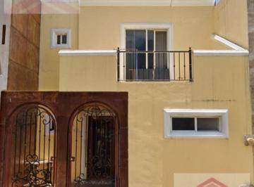 Casa · 167m² · 4 Recámaras · Casa en Valle de Las Cumbres
