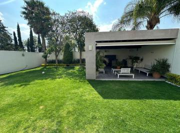 Casa de 4 habitaciones, Puebla · Casa en Venta Ubicada en Puerta de Hierro, con 4 Recamaras, Una Recamara en Planta Baja con Baño