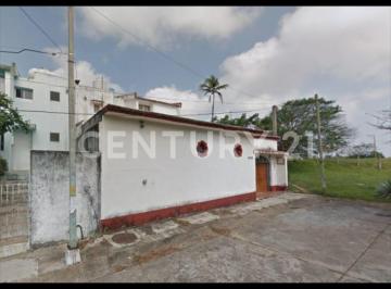 Casa · 326m² · 4 Recámaras · 4 Estacionamientos · Casa en Venta en Allende, Coatzacoalcos, Veracruz