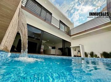 Casa · 186m² · 4 Recámaras · 4 Estacionamientos · Casa - Cuautla