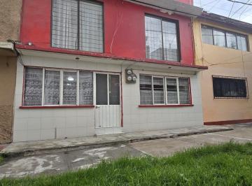 Casa · 196m² · 5 Recámaras · Casa en Venta, Jardines de Santa Clara, Ecatepec de Morelos