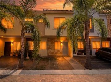 Casa en condominio de 3 habitaciones, Zapopan · Casa en Condominio Parques del Centinela con Vigilancia 24 Hrs.