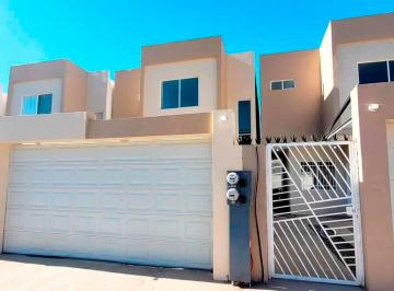 Casa de 3 habitaciones, Ensenada · Casa en Venta en Villa del Rey II