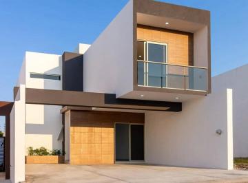 Casa · 140m² · 3 Recámaras · 2 Estacionamientos · Casa con Alberca en Venta en Fraccionamiento Lomas del Mediterráneo