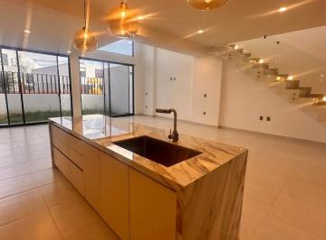 Casa de 3 habitaciones, León · Venta de Casa en Rinconada de Santa Fe Cerca de La Ibero