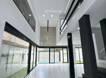 Casa · 310m² · 3 Recámaras · Casa en Vía Cumbres en Venta