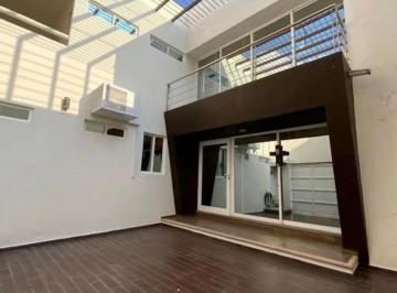Casa · 108m² · 2 Recámaras · 2 Estacionamientos · Casa - Centro