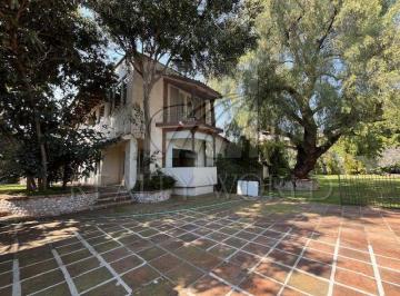 Casa · 853m² · 4 Recámaras · 6 Estacionamientos · Casa Venta en Viaducto Tlalpan, Club de Golf México