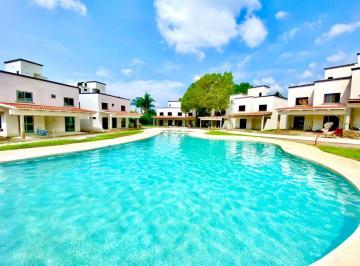 Casa · 220m² · 4 Recámaras · 2 Estacionamientos · Casas en Cuernavaca con Alberca, Roof Garden y Casa Club