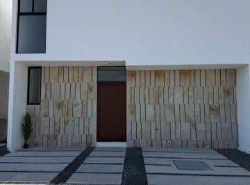 Casa · 132m² · 3 Recámaras · 2 Estacionamientos · Casa en Venta
