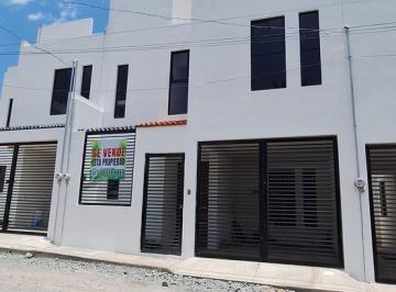 Casa · 109m² · 3 Recámaras · 1 Estacionamiento · Venta de Casas en Col. Rojo Gomez
