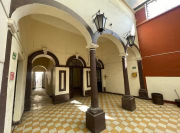 Casa · 390m² · 6 Recámaras · 1 Estacionamiento · Casa Enn Venta en El Centro de Guadalajara, Jalisco