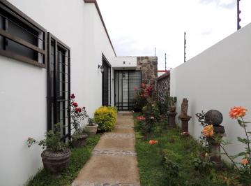Casa de 3 habitaciones, Querétaro · Casa en Venta - Cumbres del Lago - Queretaro - C1959