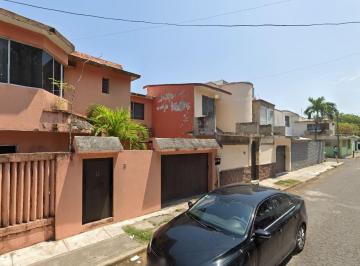 Casa de 4 habitaciones, Veracruz · "Aprovecha Las Casas de Recuperación Bancaria en Veracruz y Respaldo Legal, ¡Invierte Fácil