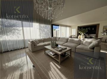 Casa · 460m² · 3 Recámaras · Casa en Fraccionamiento La Espiga en Venta