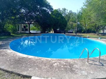 Quinta · 142m² · 2 Recámaras · 10 Estacionamientos · Quinta en Venta con Terreno Panorámico