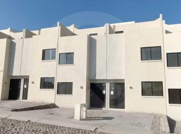 Casa · 92m² · 3 Recámaras · 2 Estacionamientos · Colinas del Santuario: Casa en Venta en Colinas del Santuario