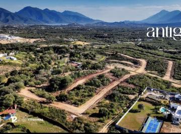 Terreno / Lote · 200m² · Terreno en Venta en El Barrial