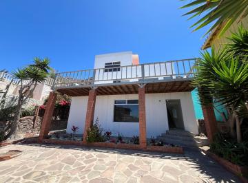 Casa · 306m² · 4 Recámaras · 2 Estacionamientos · House Community Beach Front - (4)