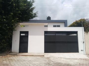 Casa de 3 habitaciones, Atlatlahucan · Casa con Alberca Para Estrenar