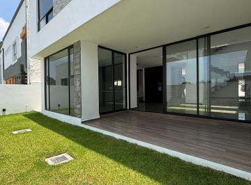 Casa en condominio de 3 habitaciones, Zapopan · Residencia Nueva en Los Robles Residencial