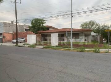 Casa · 837m² · 9 Estacionamientos · Casa en Venta en Monterrey Colonia Roma