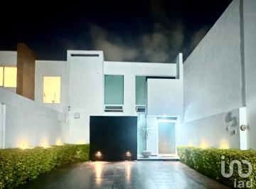 Casa · 148m² · 3 Recámaras · 2 Estacionamientos · Casa en Venta en Fracc Andares Jesús Ma. Ags (Frente a Universidad Cuahtémoc)