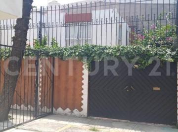 Casa · 144m² · 4 Recámaras · 4 Estacionamientos · Casa en Venta en Col. Las Rosas, Tlalnepantla, Mex.