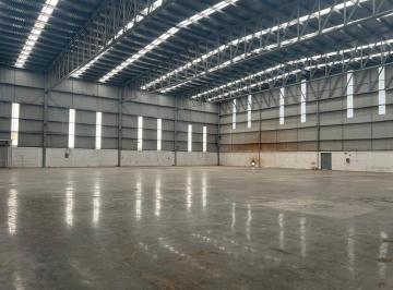 Nave industrial , Arteaga · Nave Industrial 3300 m con Vigilancia, Baños, Cocina, Oficinas, Andenes y Rampas