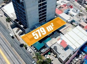 Casa de 7 habitaciones, Guadalajara · Casa Venta a Precio de Terreno, Jardines del Bosque, Guadalajara.