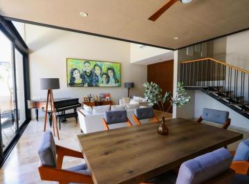 Casa · 400m² · 4 Recámaras · 2 Estacionamientos · Casa en Venta, Oasis Yucatan Country Club