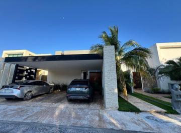 Casa en condominio · 360m² · 4 Recámaras · 3 Estacionamientos · Casa en Venta en Privada Punta Lomas, Merida Yucatan.