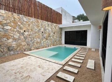 Casa · 288m² · 3 Recámaras · 1 Estacionamiento · Casa en El Centro Histórico, La Ermita, Merida Yucatán