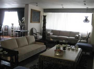 Casa · 700m² · 4 Recámaras · 4 Estacionamientos · Preciosa Casa en Venta en Lomas de Tecamachalco