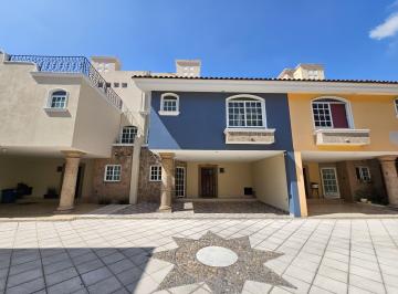 Casa de 3 habitaciones, Zapopan · La Estancia Casa en Venta en Coto Privado a 2 Min de Costco