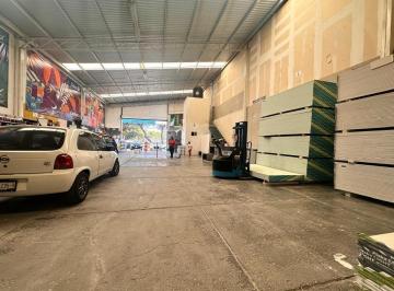 Bodega comercial · 912m² · 8 Estacionamientos · Bodega en Venta Av Constituyentes, Querétaro