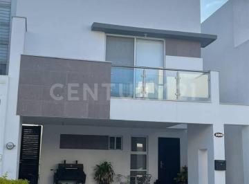 Casa · 196m² · 3 Recámaras · 2 Estacionamientos · Casa en Venta en Cumbres
