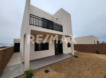 Casa · 232m² · 3 Recámaras · 2 Estacionamientos · Casa en Venta en Punta Piedra Ensenada