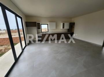 Casa · 172m² · 2 Recámaras · 2 Estacionamientos · Casa en Venta en Punta Piedra Ensenada