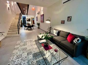 Casa · 213m² · 2 Recámaras · Casa en Venta, Mérida Yucatán, Cerca de Paseo Montejo