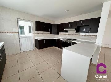 Casa en condominio de 3 habitaciones, Querétaro · Se Vende Casa en Queretaro Juriquilla Vig. 24 Horas, Salon de Fiestas!