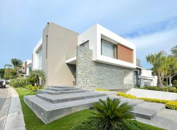 Casa en condominio de 5 habitaciones, Tlajomulco de Zúñiga · Espectacular Residencia en Venta – Fraccionamiento El Manantial