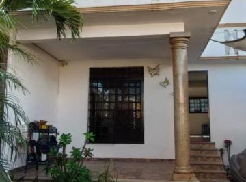 Casa de 4 habitaciones, Cuernavaca · En Venta Casa Sola en Ahuatepec