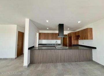 Casa de 3 habitaciones, Corregidora · Valle Tinto Corregidora Casa en Venta 3 Recamaras Sótano. Vm