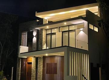 Casa · 371m² · 5 Recámaras · Casa en Senderos de Maya Koba / Kc0097