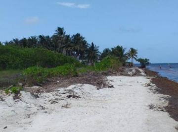 Terreno / Lote · 1767m² · Terreno en Venta en Residecial Bahia Petempich | Kc0240