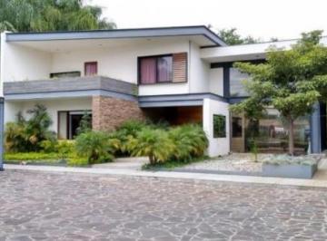 Casa · 1800m² · Casa en Venta en Los Gavilanes