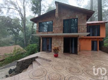Casa · 140m² · 3 Recámaras · 2 Estacionamientos · Venta Casa en Saint Moritz Huitzilac Morelos