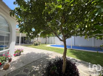 Casa · 400m² · 3 Recámaras · 4 Estacionamientos · Casa en Venta Huerta El Carmen Queretaro Una Planta